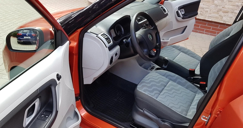 Skoda Fabia cena 15900 przebieg: 125000, rok produkcji 2007 z Strzegom małe 742